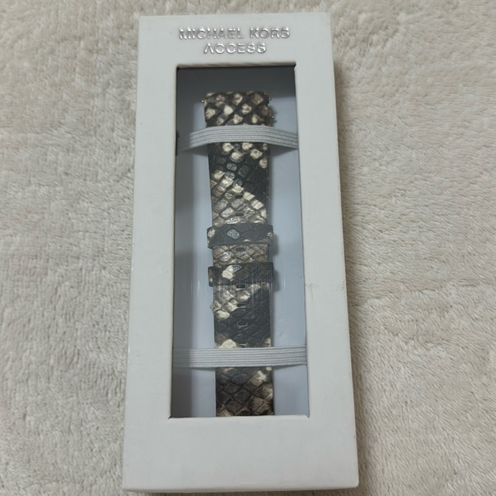 ‼️NEW‼️ Michael Kors strap for Bradshaw smart Watch